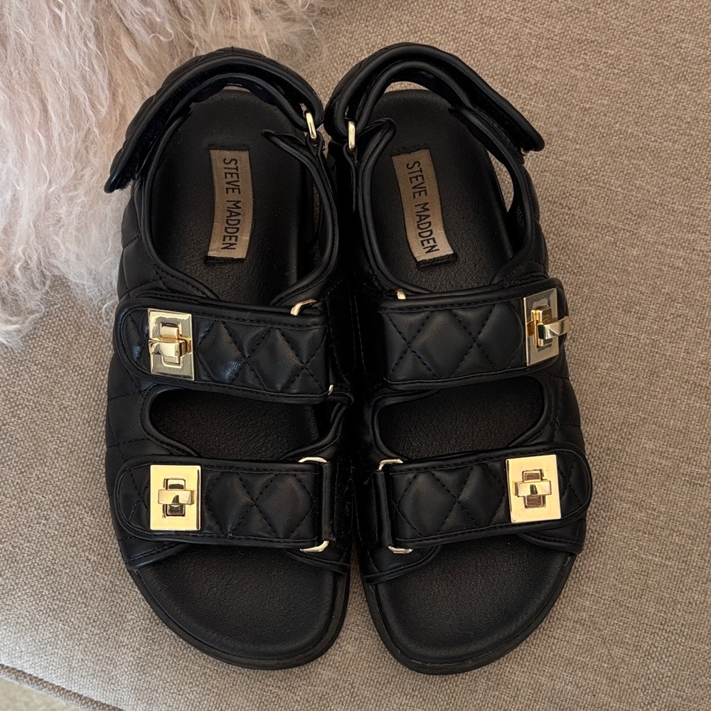 Steve Madden Quilted  Sandals - Picture 2 of 6